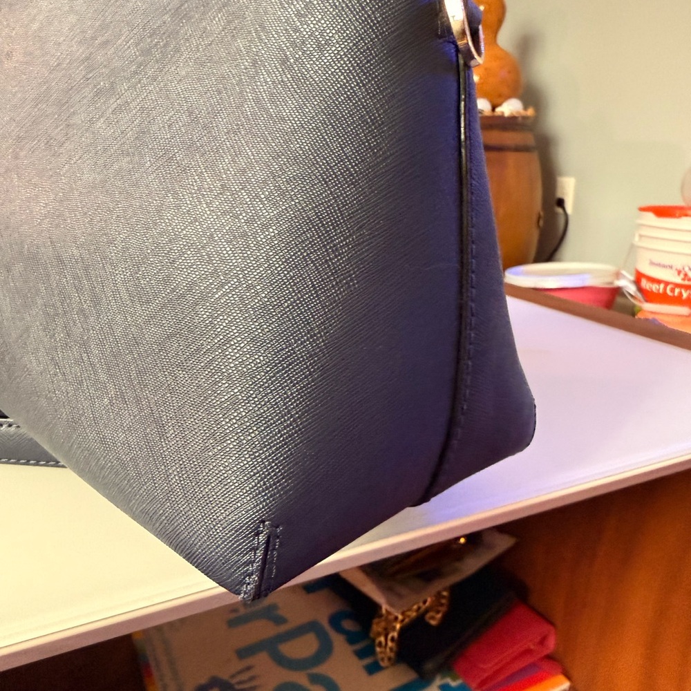 SOLD Kate Spade ♠️ Navy blue purse - Picture 12 of 15